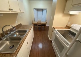 9696 Walnut, Dallas, Texas 75243, 1 Bedroom Bedrooms, ,1 BathroomBathrooms,Apartment,For Rent,9696 Walnut,14B,1208