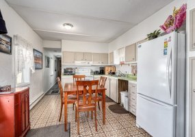 Kingsway, Vancouver, ,Room,For Rent,Kingsway,1066