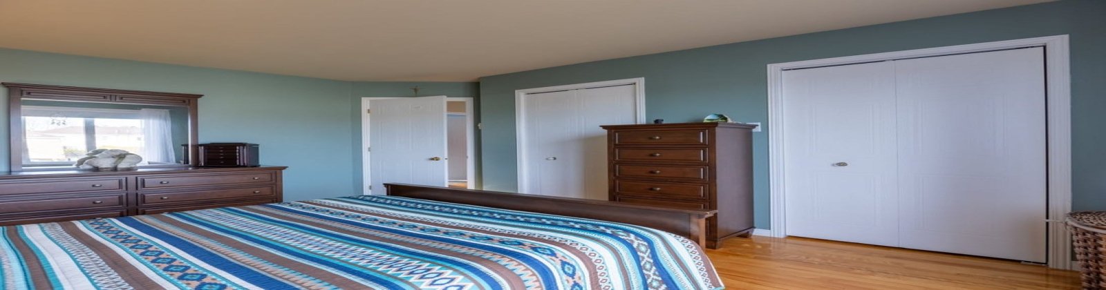 Warren Ave, Hamilton, L9A 3C8, ,Room,For Rent,Warren Ave,1084